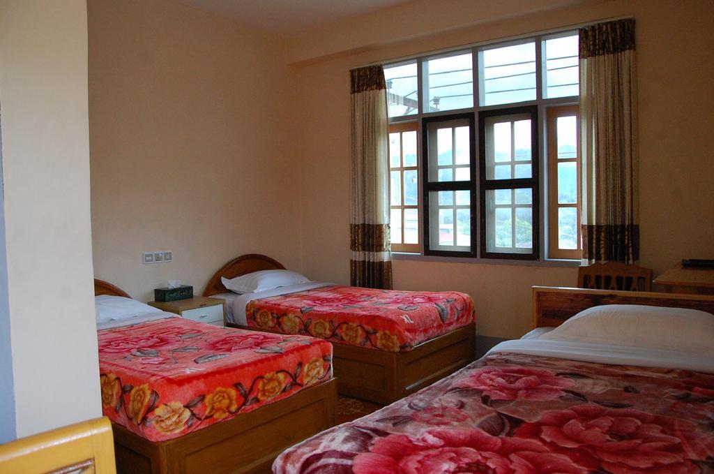 Dormitory @ Golden Kalaw Hotel Exterior photo