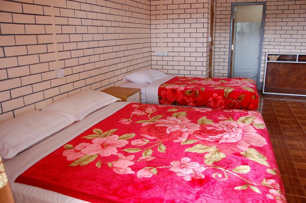 Dormitory @ Golden Kalaw Hotel Exterior photo