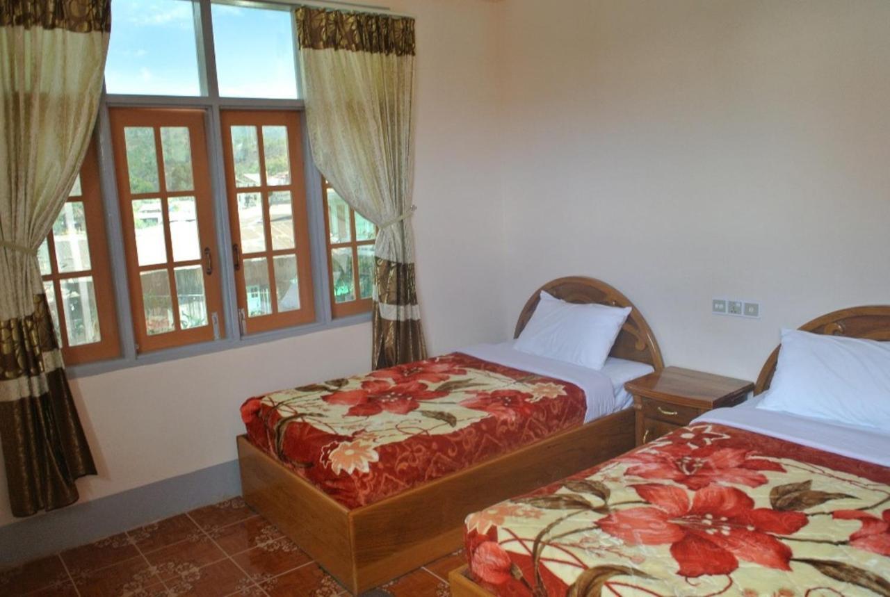 Dormitory @ Golden Kalaw Hotel Room photo